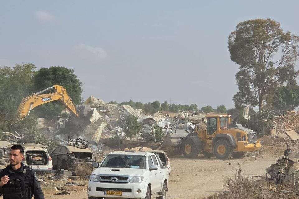 הריסת בנייה בלתי חוקית בנגב , דוברות המשרד לבטחון פנים