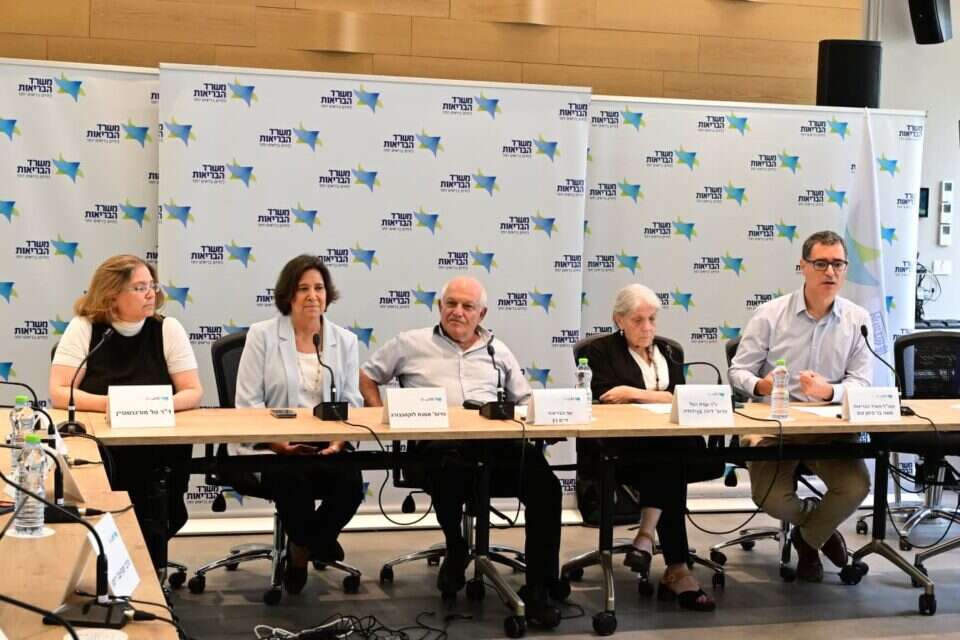 מסיבת עיתונאים בהשתתפות שר הבריאות חיים כץ, מנכ"ל משרד הבריאות משה בר סימן טוב ויו"ר ועדת הסל, פרופ' דינה בן יהודה , יוסי זליגר