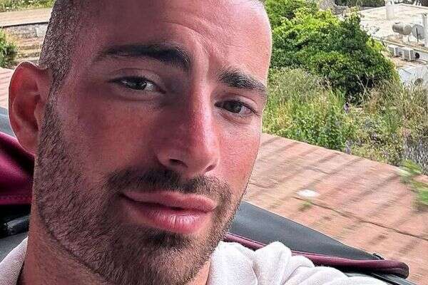 גל אדם , אינסטגרם
