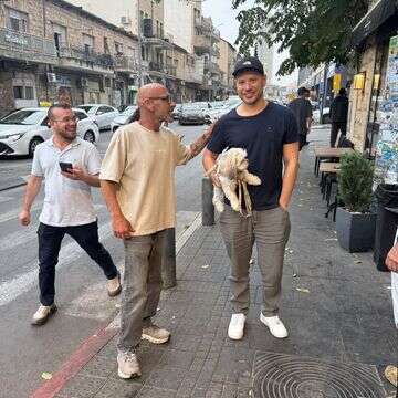 איפה נתפס יאיר נתניהו יום לפני הבחירות?