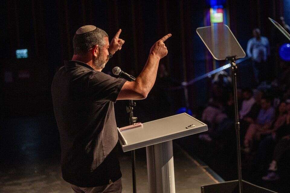 עופר וינטר בכנס מפלגה, לפני הבחירות , אורן בן חקון