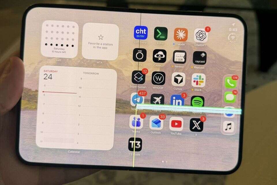 התקלה המדאיגה שמרסקת את מסכי ה-iPhone Duo , בלומברג