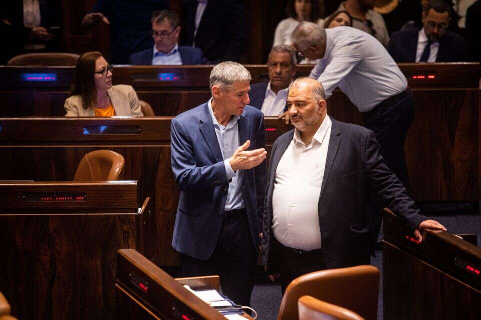 מנסור עבאס ויאיר גולן , אורן בן חקון