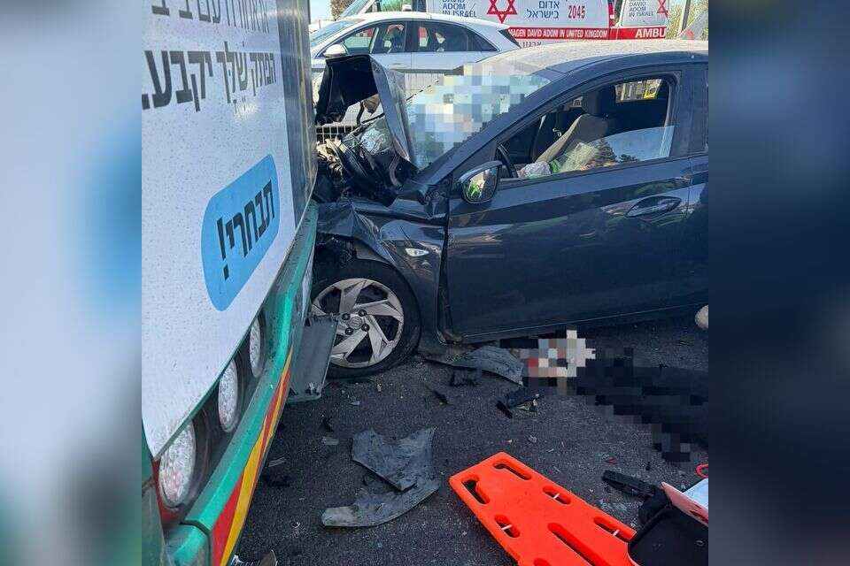 זירת התאונה בכביש 412 סמוך לצומת בית דגן , תיעוד מבצעי מד"א