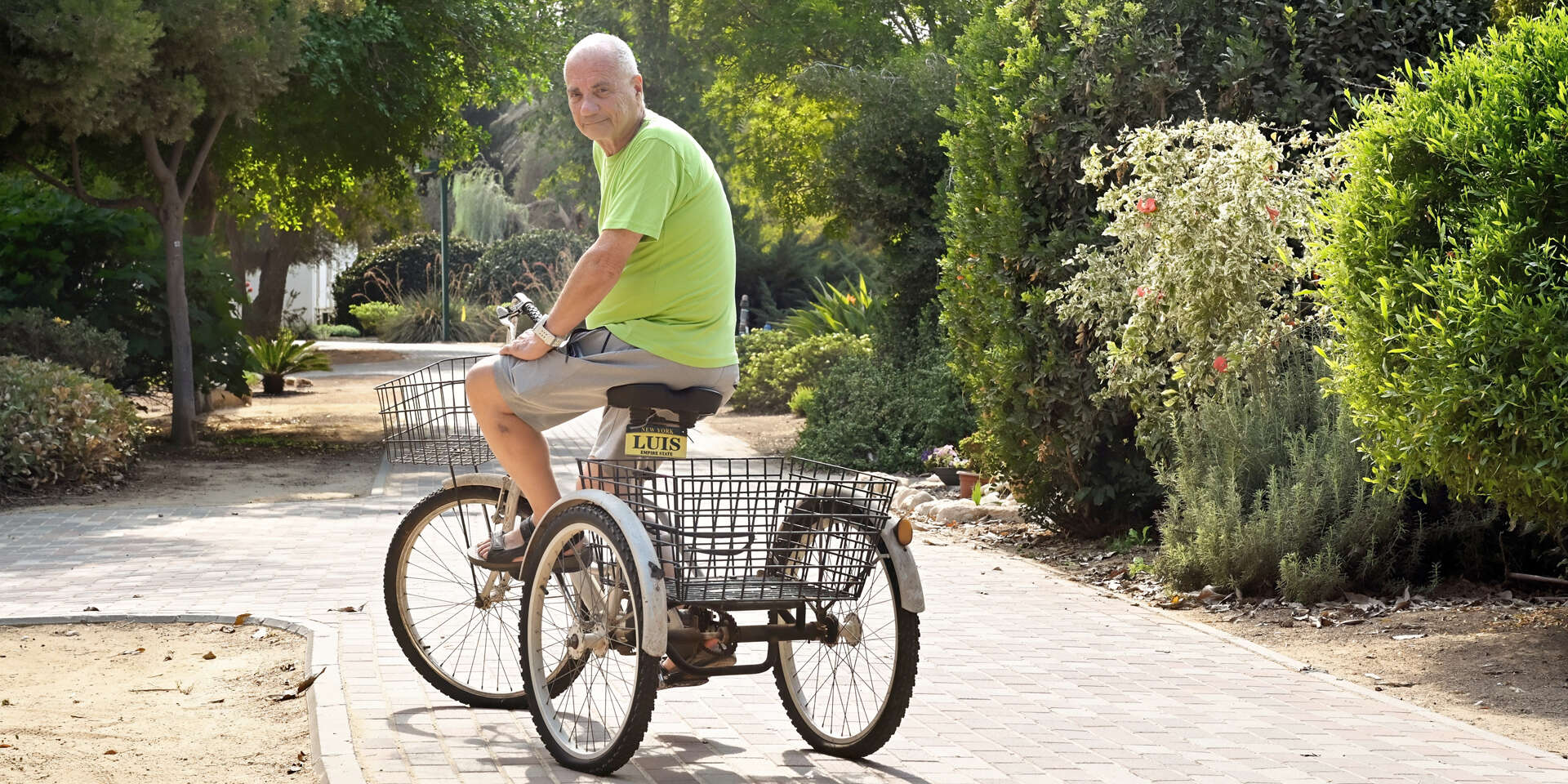 "מה, אני בתוך סרט?". לואיס הר , אפרת אשל