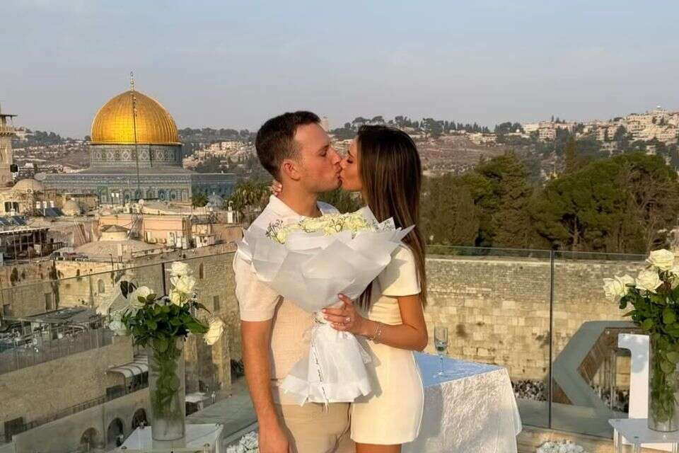 אלכס בנו של סטיב ויטקוף עם בת זוגו בתיה , רשתות חברתיות