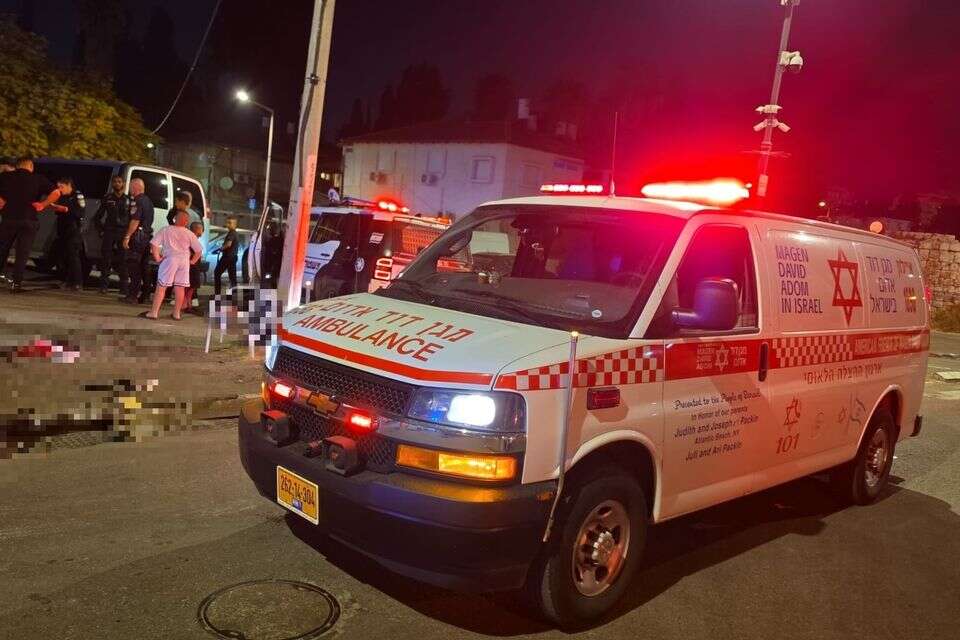 בן 28 נפצע קשה באירוע אלימות ברמלה , מד"א
