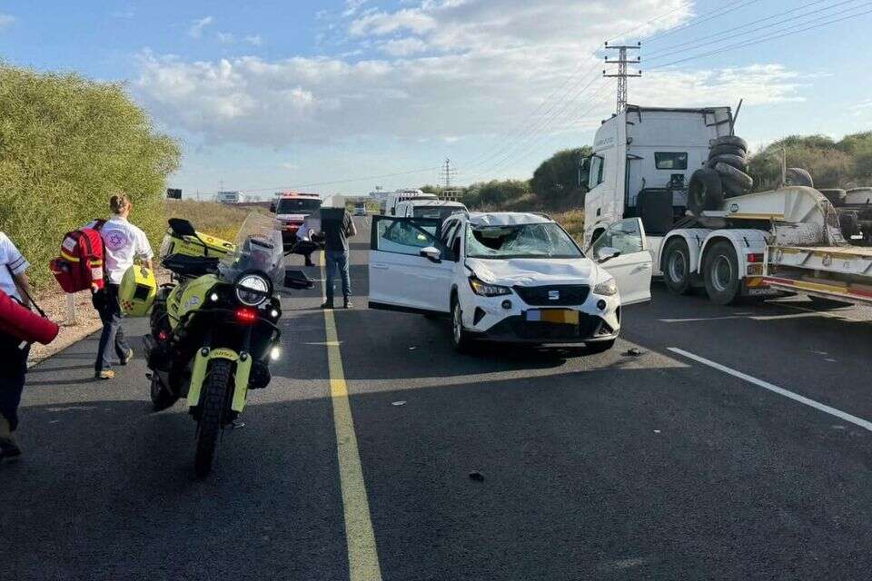 תיעוד מזירת התאונה סמוך לגן שורק , תיעוד מבצעי מד"א